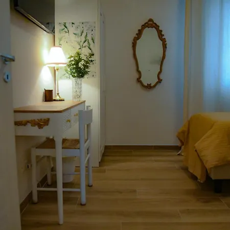 Fiora 7 House - Intera Casa Con Due Bagni - Whole House With Two Bathrooms Apartment