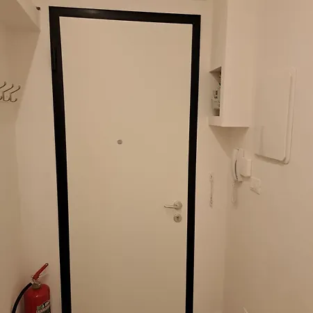 Apartment Fiora 7 House - Intera Casa Con Due Bagni - Whole House With Two Bathrooms Bologna