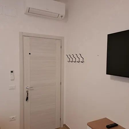 Fiora 7 House - Intera Casa Con Due Bagni - Whole House With Two Bathrooms Apartment *