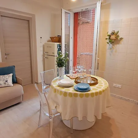 Fiora 7 House Apartment